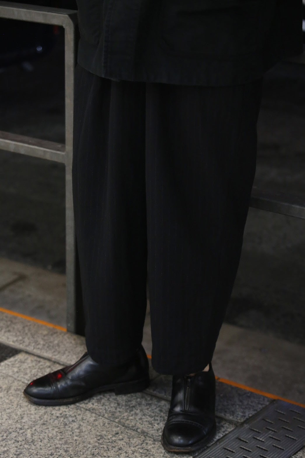 PIN STRIPE CLASSIC PANTS