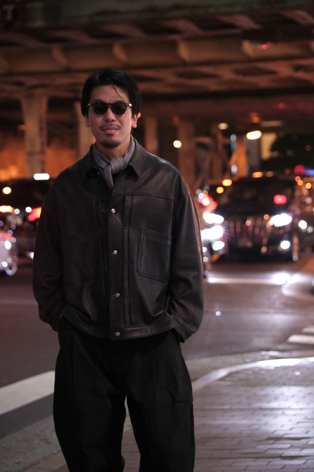 LEATHER JACKET W / SILVER BUTTONS (ENTREFINO)