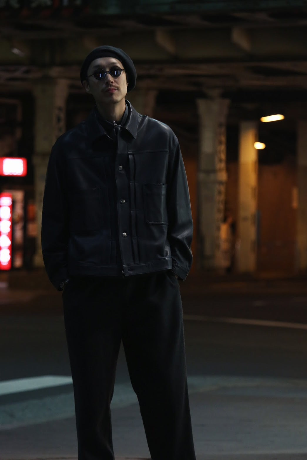 LEATHER JACKET W / SILVER BUTTONS (ENTREFINO)