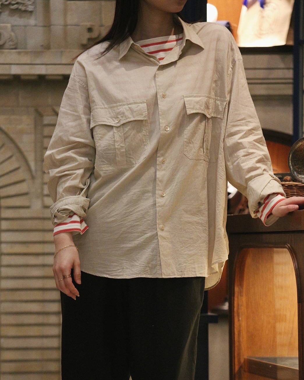 ROLL UP CHAMBRAY SHIRT