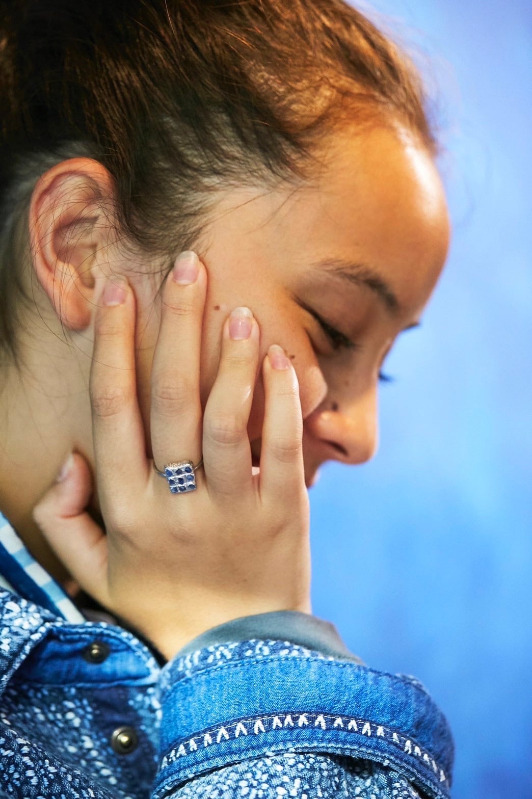 BLUE SAPPHIRE PLATINUM RING "NAVARATNA"