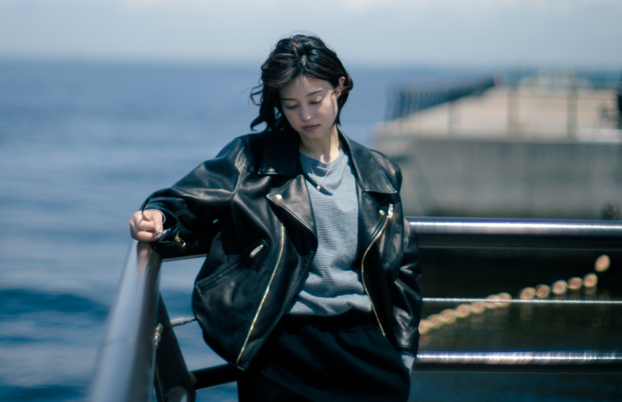 PC RIDERS JACKET W / LOVE & PEACE GOLD