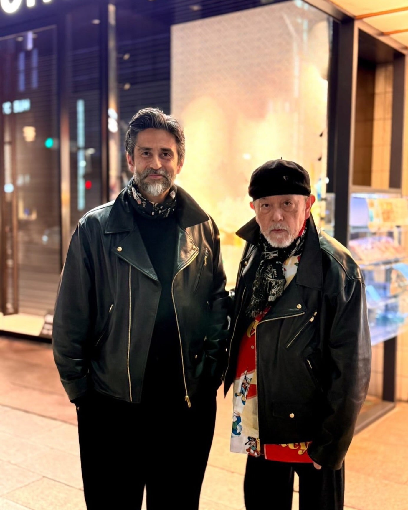 PC RIDERS JACKET W / LOVE & PEACE GOLD