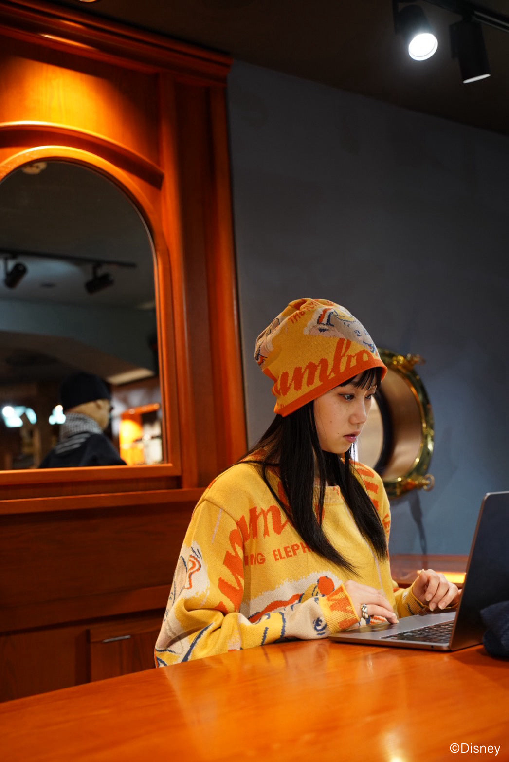 DISNEY VP / PC KNIT COLLECTION CREWNECK / DUMBO