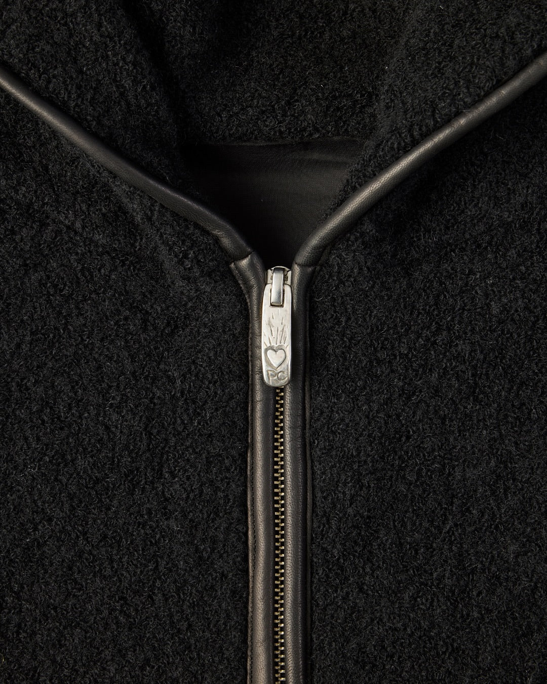 CASHMERE ZIP UP HOOD JACKET W / LEATHER PIPING (ENTREFINO)