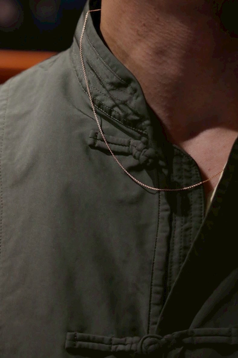 GOLD NEEDLE NECKLACE
