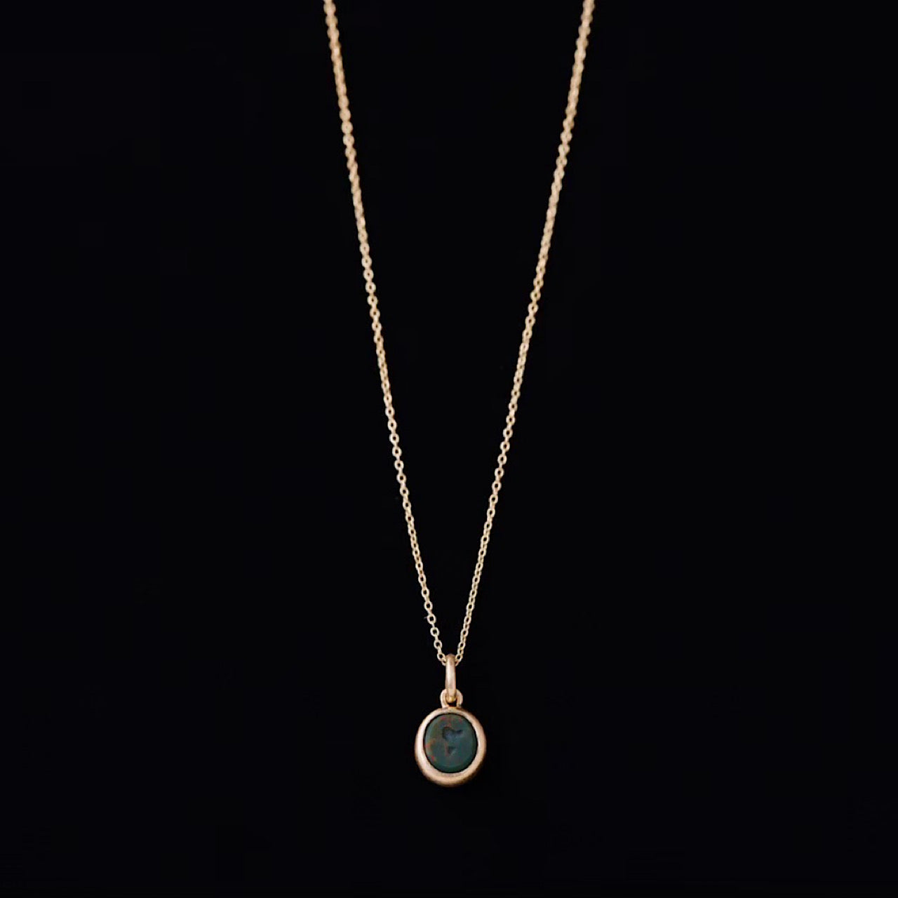 INTAGLIO GOLD NECKLACE・BLOODSTONE