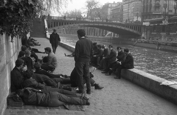 Parisian Beatniks Hanging Out by the Seine, 1965 (3)